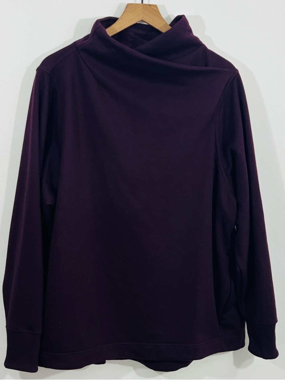 Athleta Cozy Karma Twist Neck Sweatshirt Pullover Deep Crocus Violet Size 2X